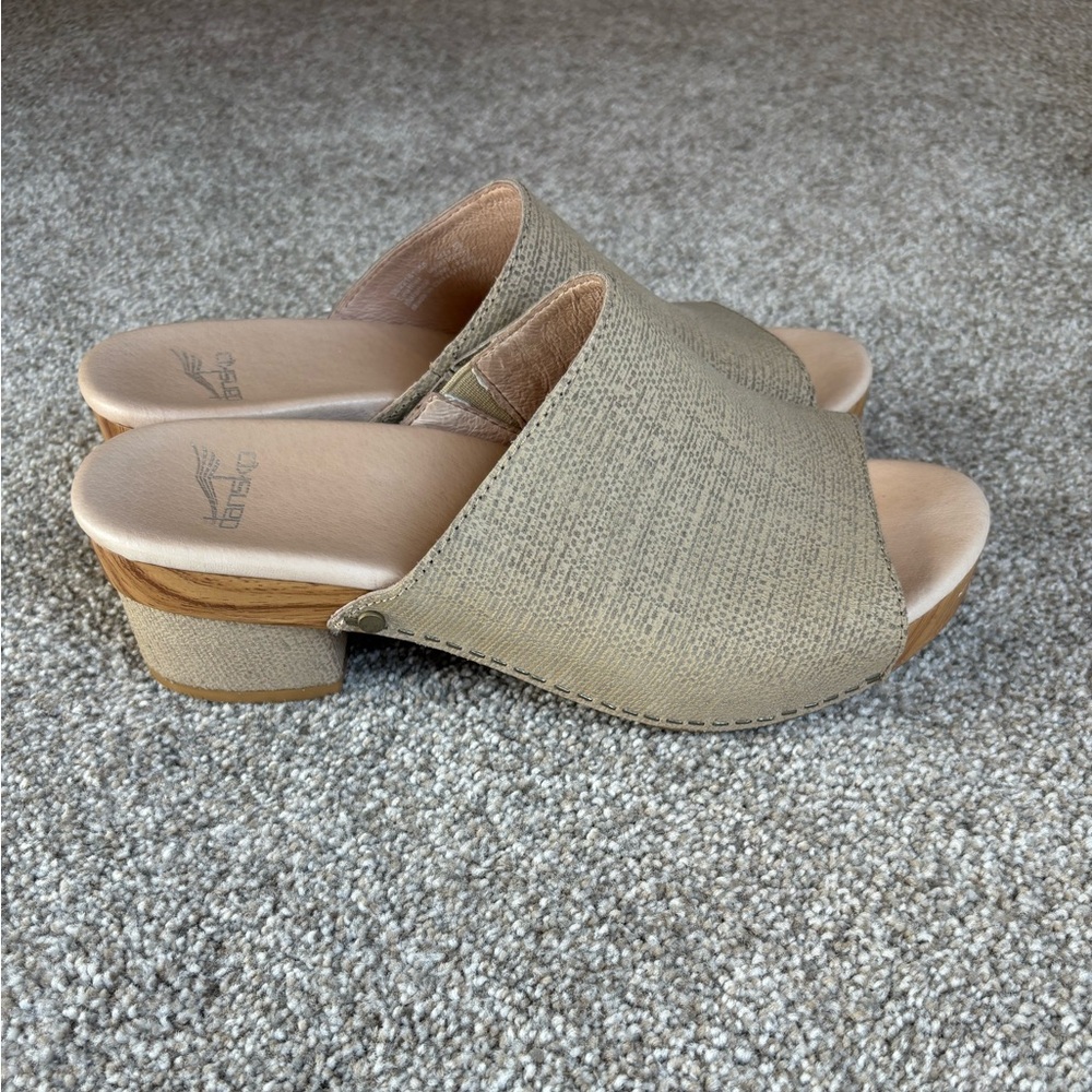 Dansko Clogs - Picture 2 of 6